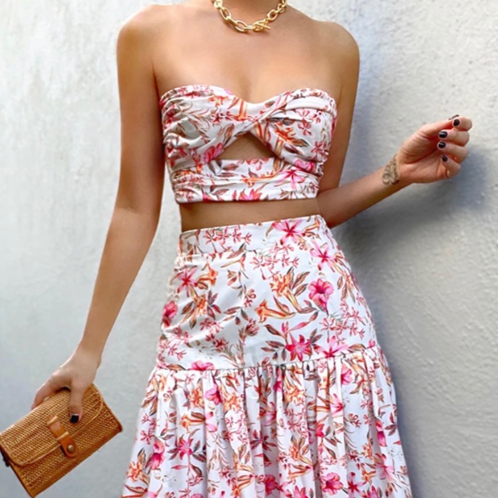 Never worn Runaway the label pink floral cropped & strapless top